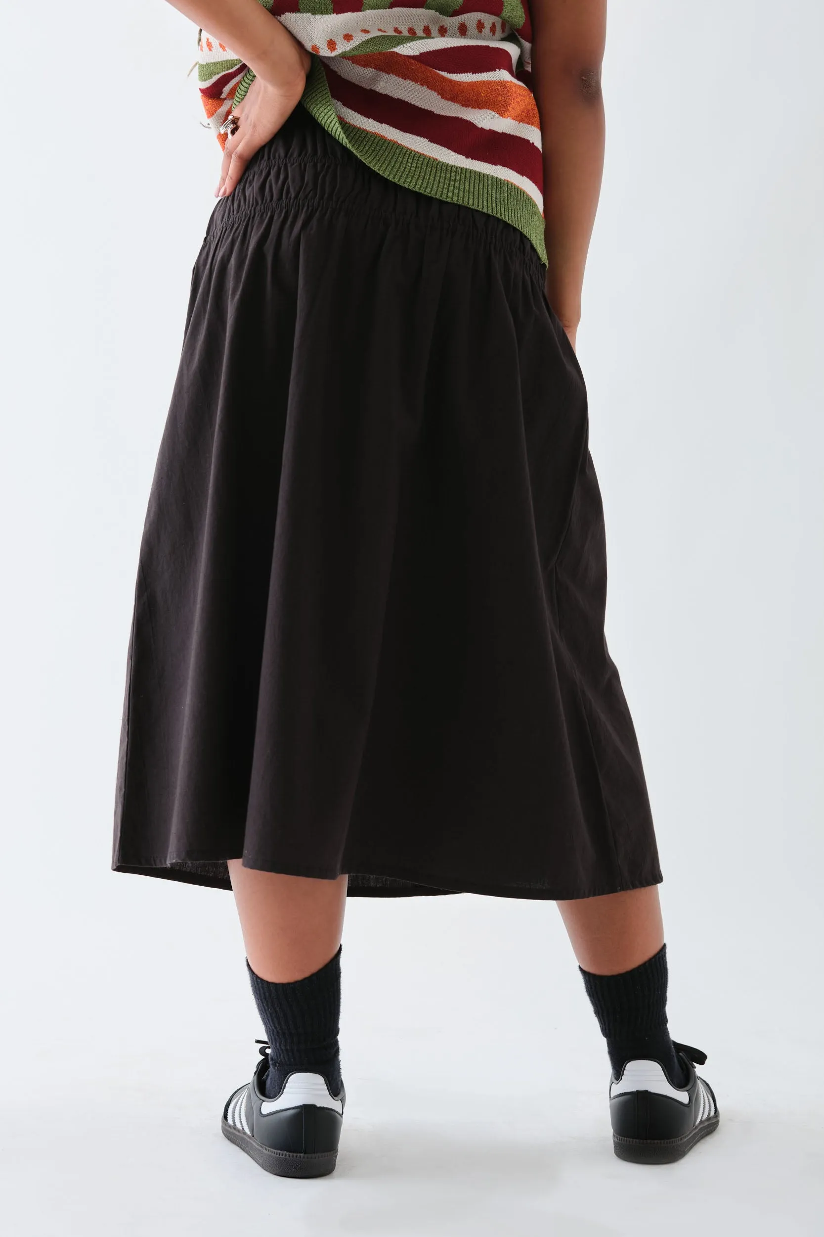 Daisy Street Poplin Mid Rise Skirt with Ruching Detail