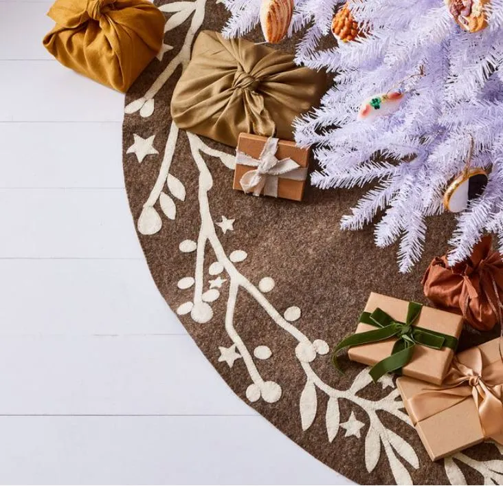 Handmade Christmas Tree Skirt in Felt - Branches and Stars on Gray - 36"/60"/72"