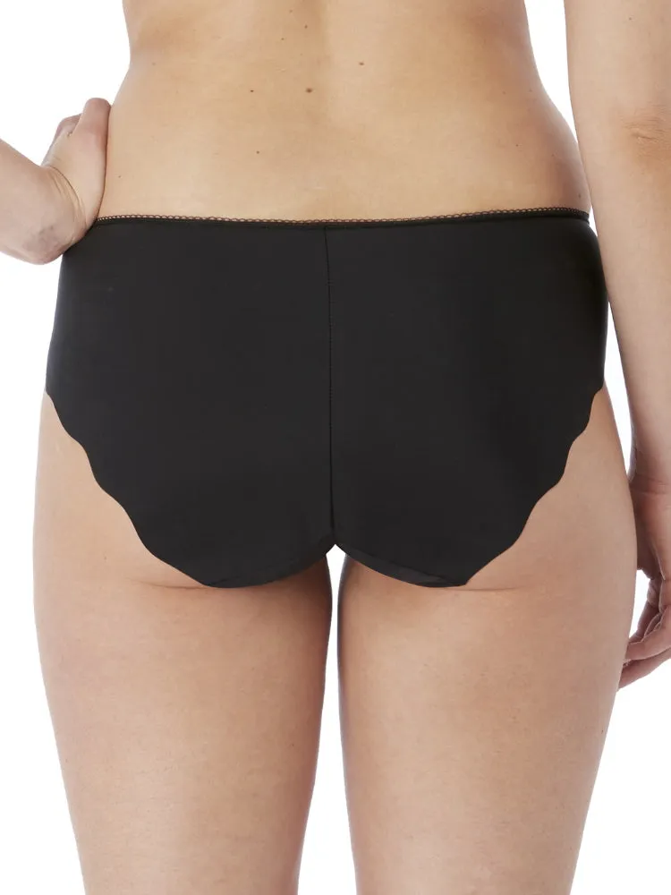 Isla Brief