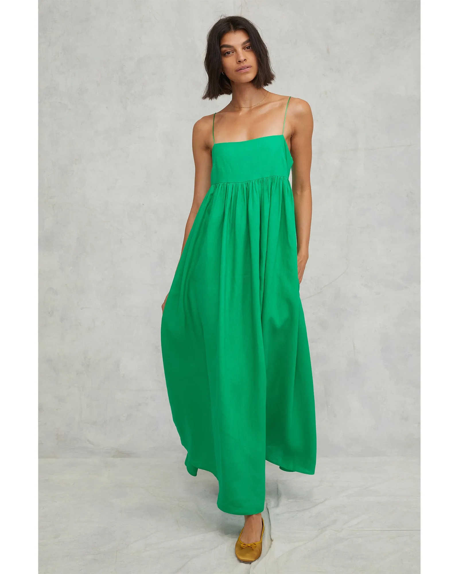 Luna Linen Empire Maxi Dress in Kelly Green