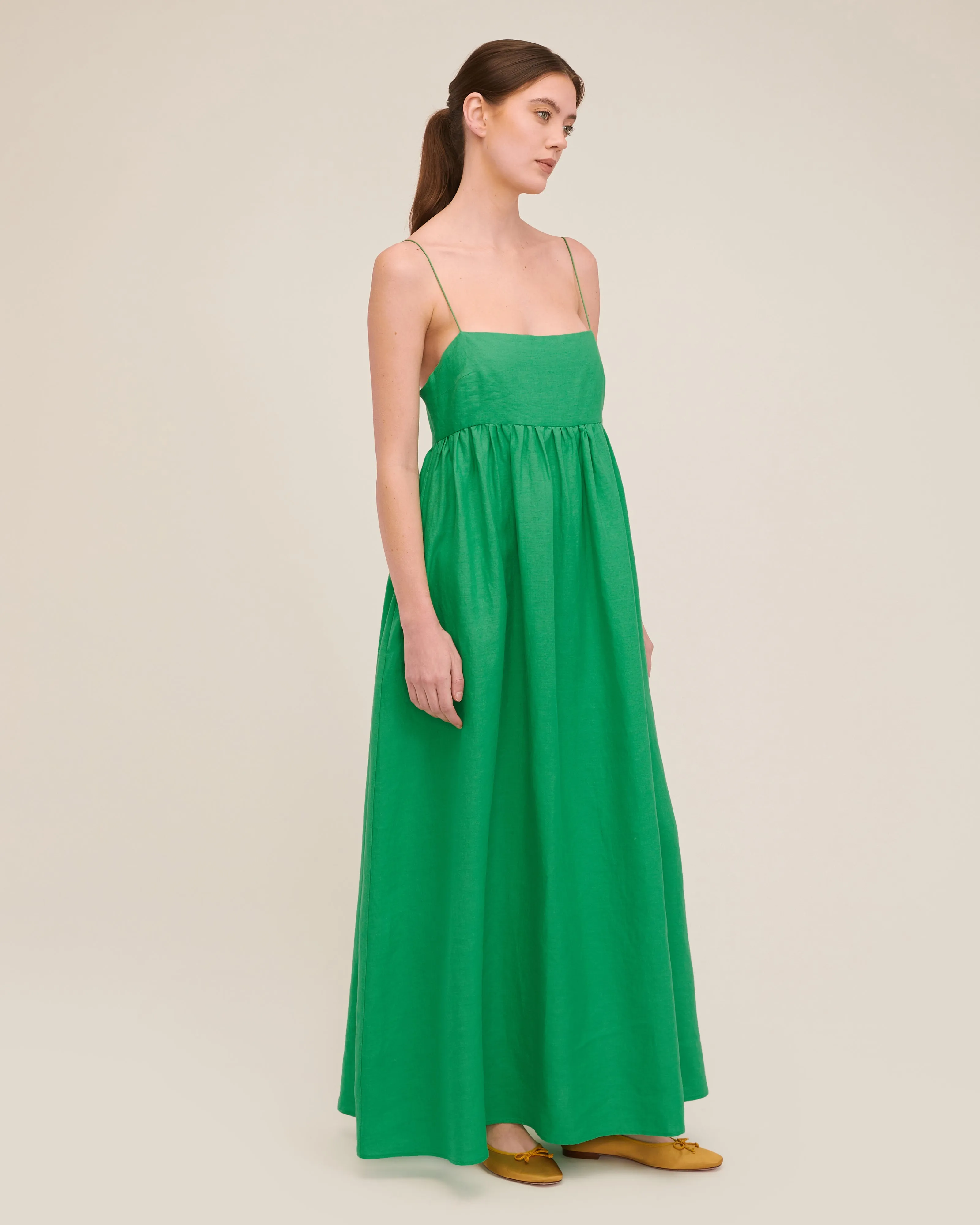 Luna Linen Empire Maxi Dress in Kelly Green