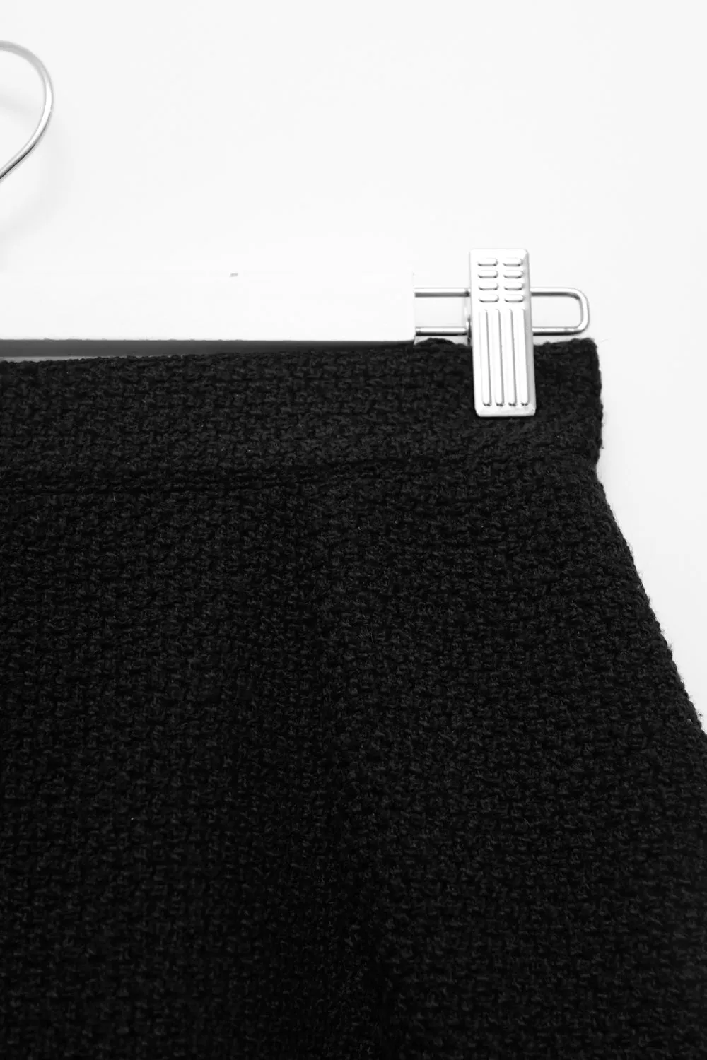 WARM BLACK MINI KNIT SKIRT