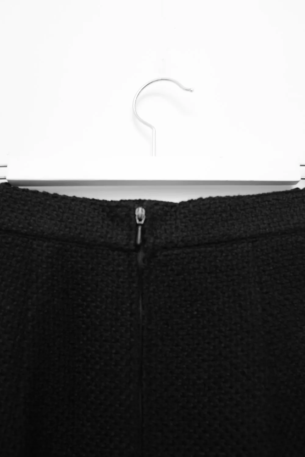 WARM BLACK MINI KNIT SKIRT